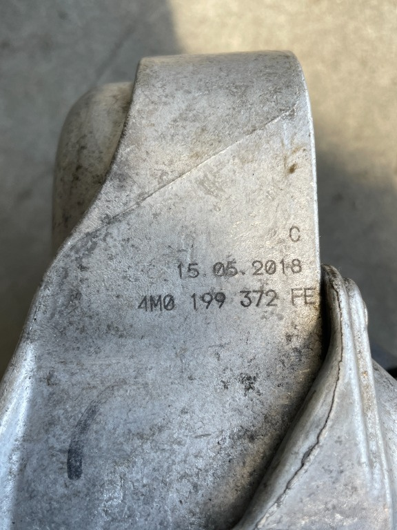 Tampon motor dreapta Audi A6 C8/A7 4K/A8