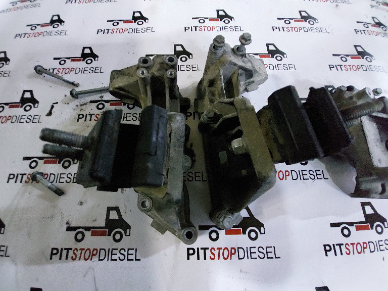 Tampon motor Iveco 2.3 JTD 2014 2015 2016 2017 2018 5801283685
