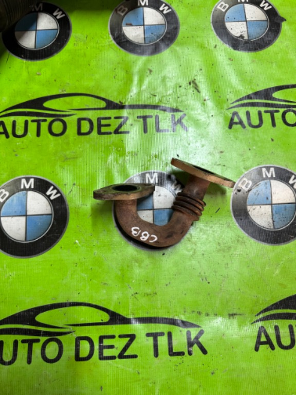 Teava egr 2.0 tdi cba audi a3 8p a4 b8 a5 8f vw golf 6 passat b7 tiguan 5n 2010 03g131521am