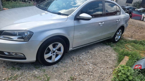 Toba intermediara Volkswagen Passat B7 2014 berlina 2.0