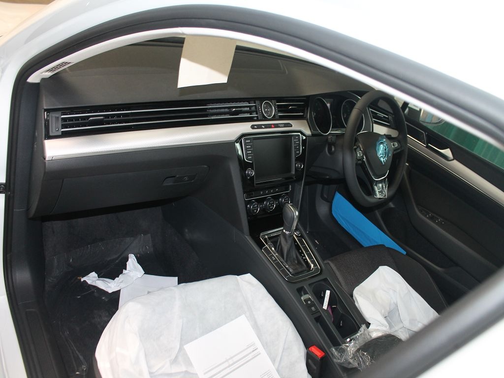 Toba intermediara VW Passat B8 2015 vari