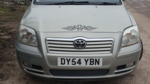 Toyota Avensis din 2004 2.0 dezmembrez