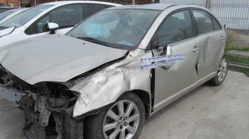 Toyota Avensis din 2005