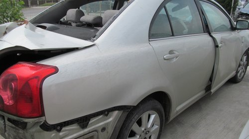 Toyota Avensis din 2005