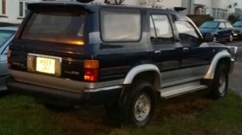 TOYOTA HiLUX SURF 3.0 TD