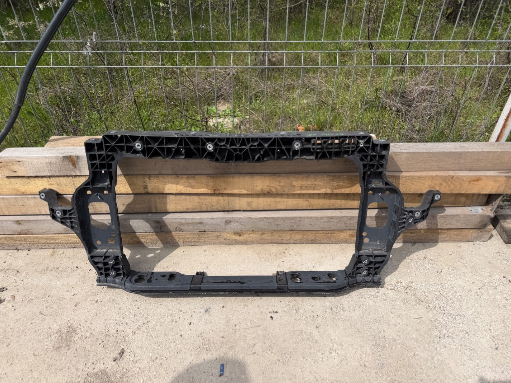Trager / calandru Hyundai i20 2020/2021/2022/2023/2024/2025 cod 64101Q0000