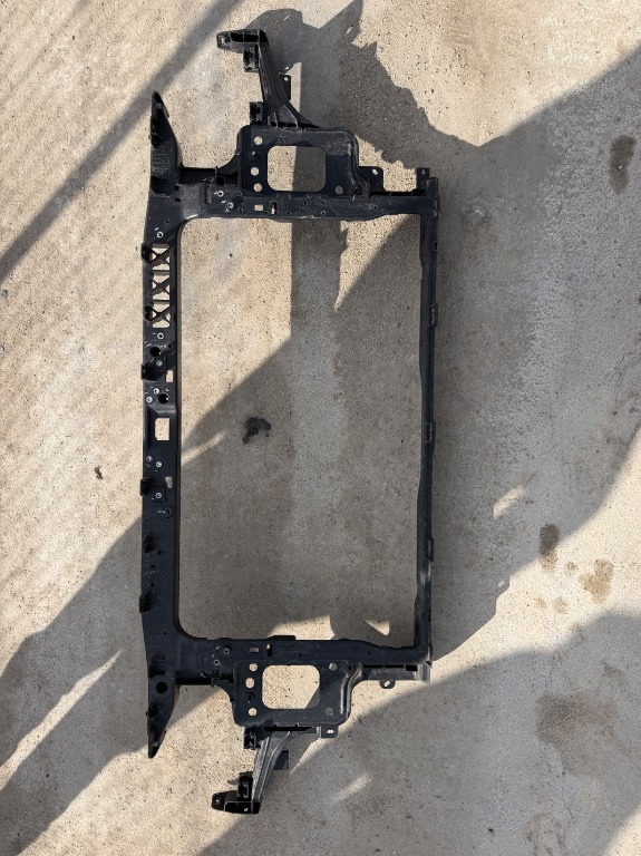 Trager / calandru Hyundai i30 2017/2018/2019/2020/2021/2022