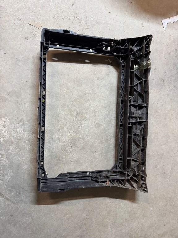 Trager / calandru Skoda Karoq 2017/2018/2019/2020/2021/2022/2023