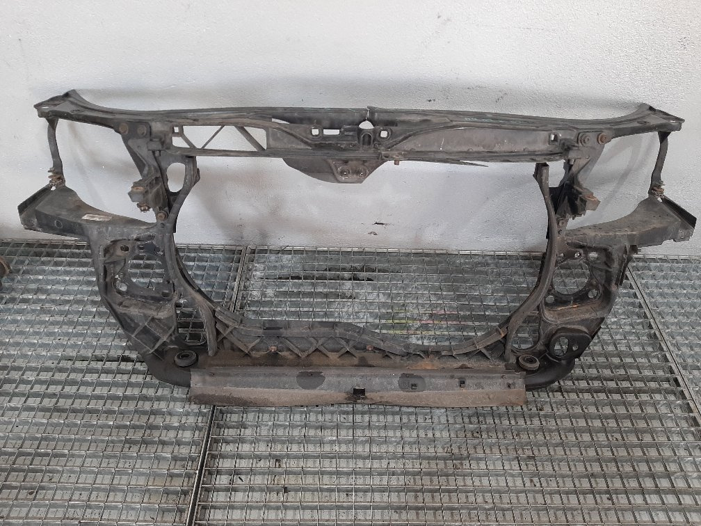 Trager panou frontal audi a4 b7 2.0 tdi 8e0805594e