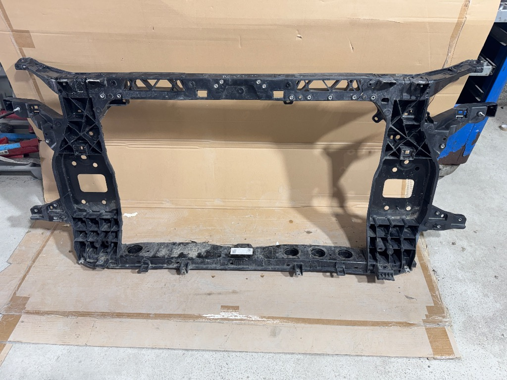 Trager / panou frontal Hyundai Tucson NX4 2020/2021/2022/2023/2024