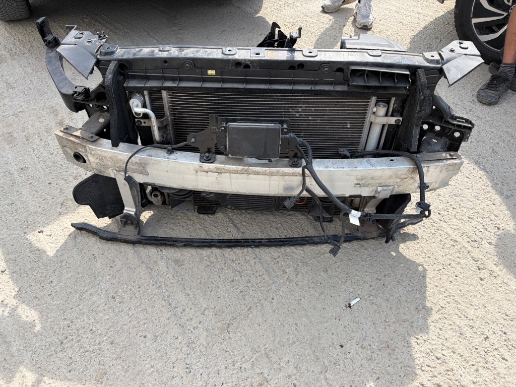 Trager + radiator + armatura + distronic Hyundai Ioniq Kia Niro 2017/2018/2019/2020/2021/2022