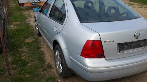 Trager Volkswagen Bora 1999 berlina 1.6