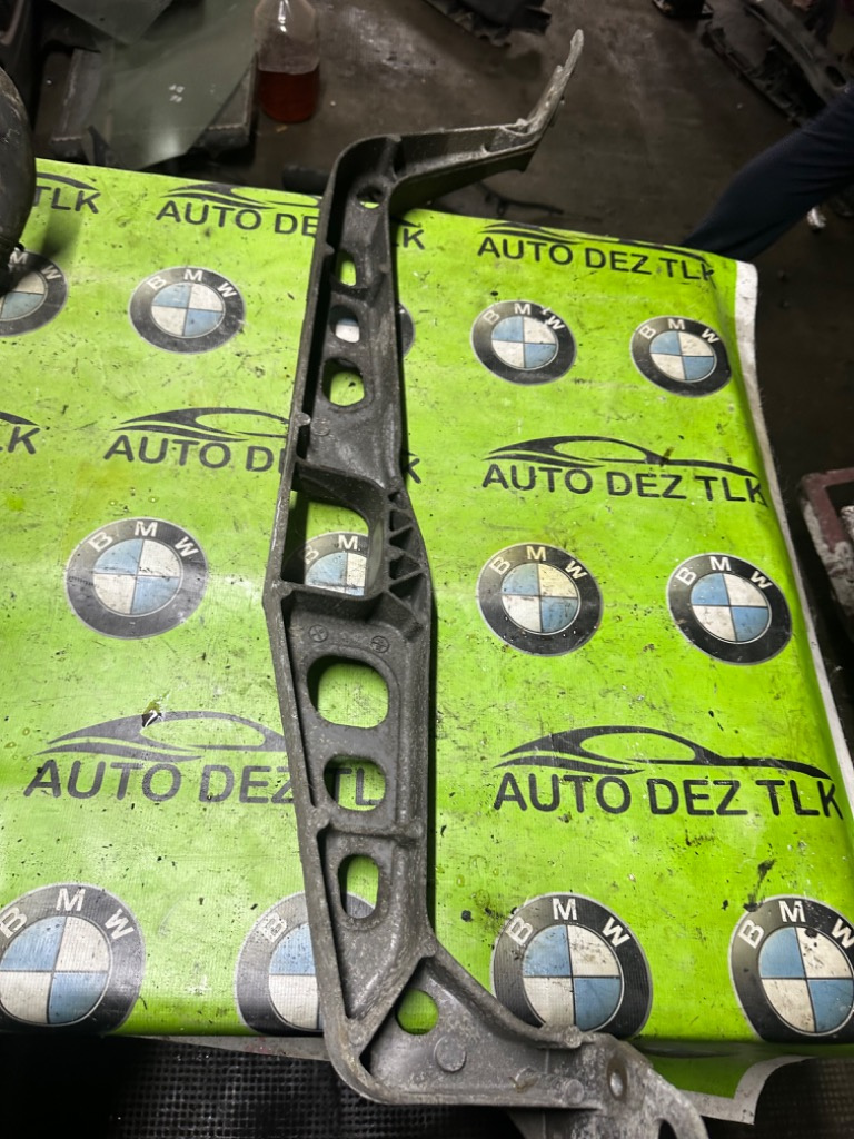 Traversa fata Audi A4 B8 2.0 TDI 143 Cp cod motor CAG ,transmisie automata , an 2011 combi cod 8K0199521C