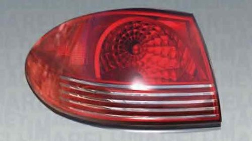 Tripla Lampa spate PEUGEOT 607 9D 9U MAGNETI 