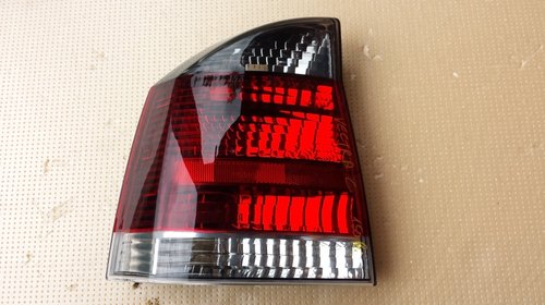 Tripla lampa stanga Opel Vectra C 2002-2005