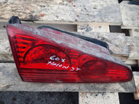 Tripla lampa stop stanga pe haion Peugeot 607 an 2007 Facelift