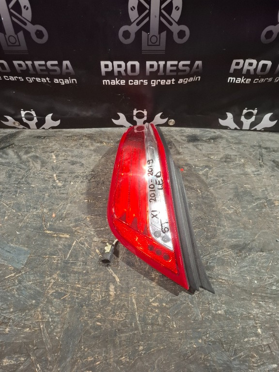 Tripla spate (stop spate) stanga Jaguar XJ 2010-2019 LED Original - Cod AW93-13405-BB - imagine 1