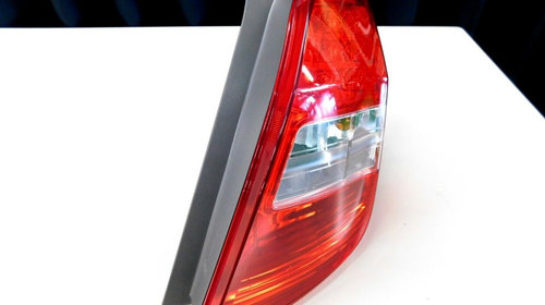 Tripla stop lampa originala Honda Jazz 2009 - 2014 OEM dreapta spate cu leduri frana + pozitii