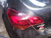 Tripla, stop stanga spate de pe haion - Opel Astra J - hatchback - 2011