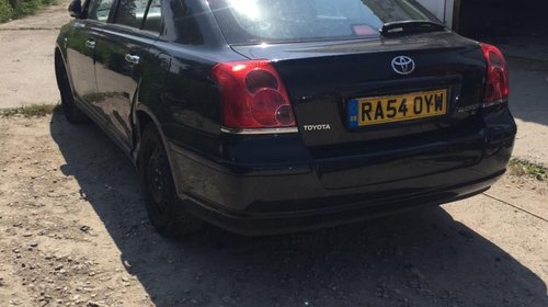 Tripla toyota avensis 2006