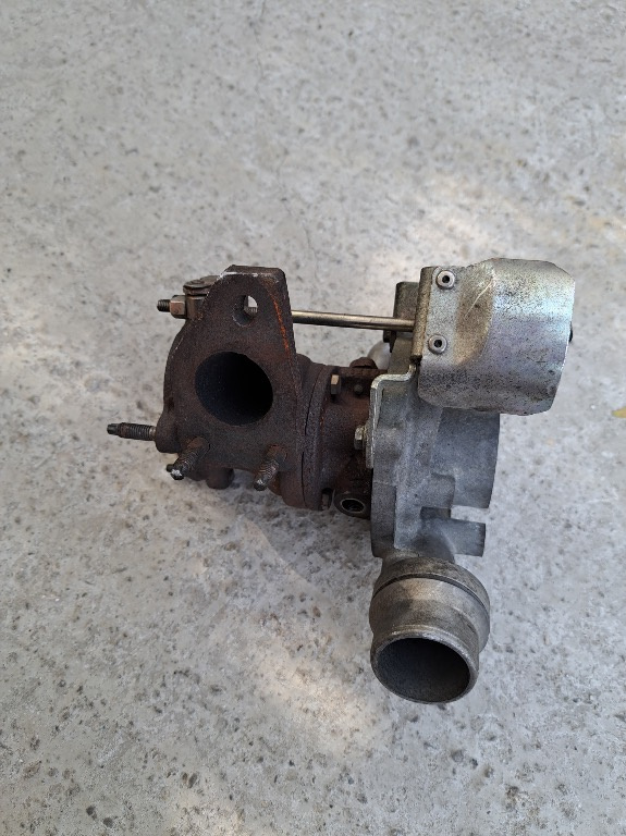 Turbina Dacia Logan 1.5 DCI cod 82728353