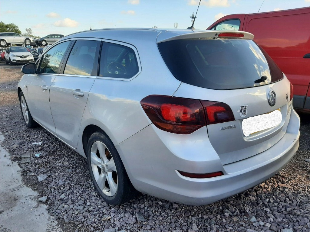 Turbina Opel Astra J 2011 BREAK 1.7 DTI 
