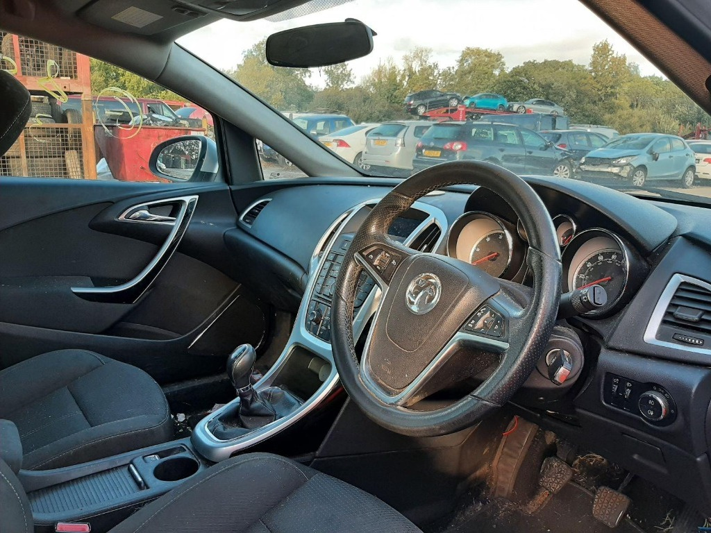 Turbina Opel Astra J 2011 BREAK 1.7 DTI 