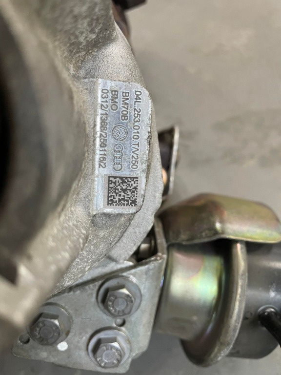 Turbina/Turbo Vw Passat B8 2.0 TDI CRL,D