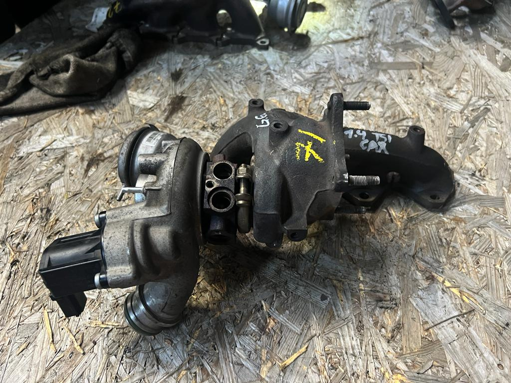 Turbina VW Golf 6 1.4Tsi CAX cod 03C145702C