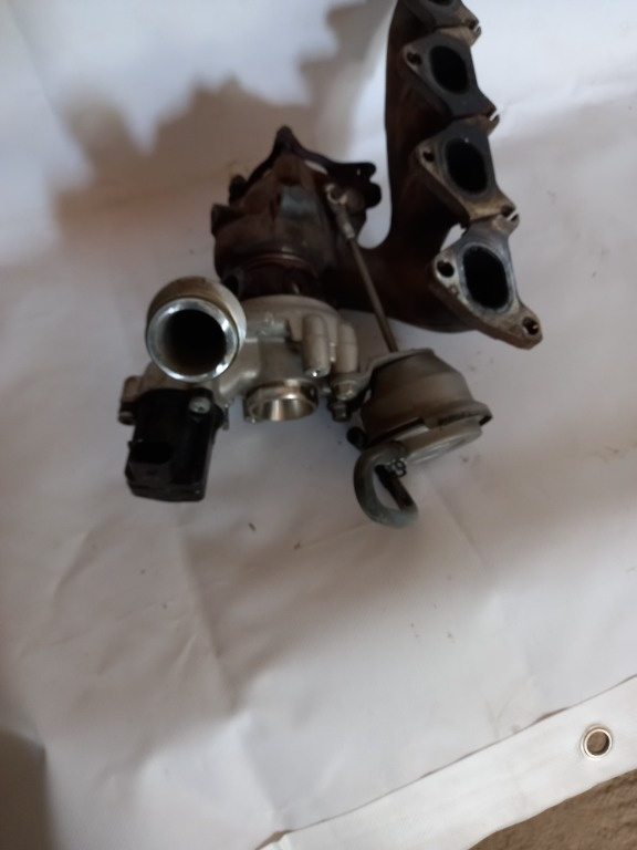 Turbina vw jetta 1.4 TSI COD motor CAX.