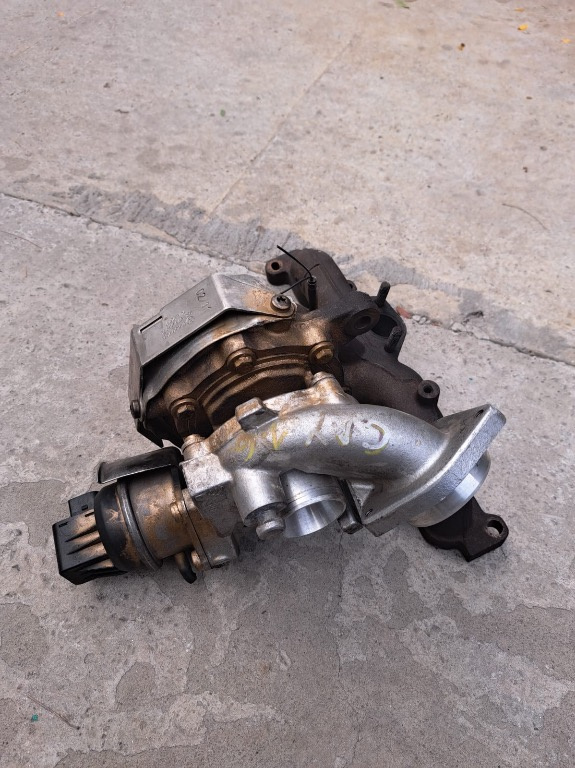 Turbina VW Jetta 1.6 TDI cod cod 03l2530