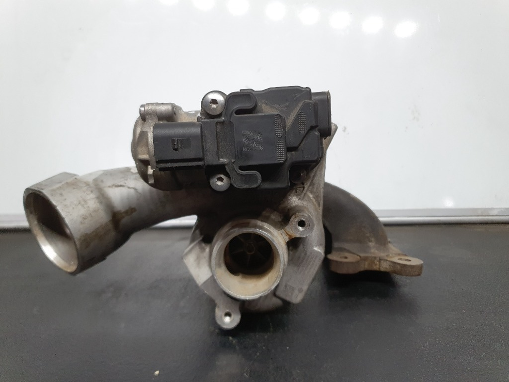 Turbina Vw Passat 1.4 TSI cod 04E145721R