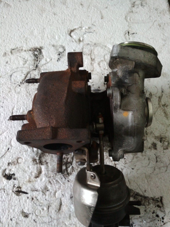 Turbosuflanta Audi A6 4F C6 2.0 TDI cod: