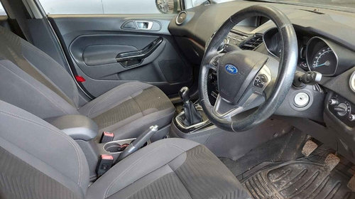 Usa dreapta fata Ford Fiesta 6 2013 HATCHBACK 1.0 i
