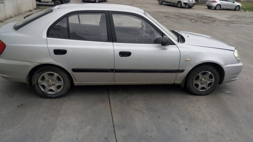 Usa dreapta fata Hyundai Accent 2005 Berlina 