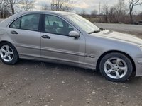 Usa Dreapta Fata Mercedes Benz C Class W203 C200 CDI