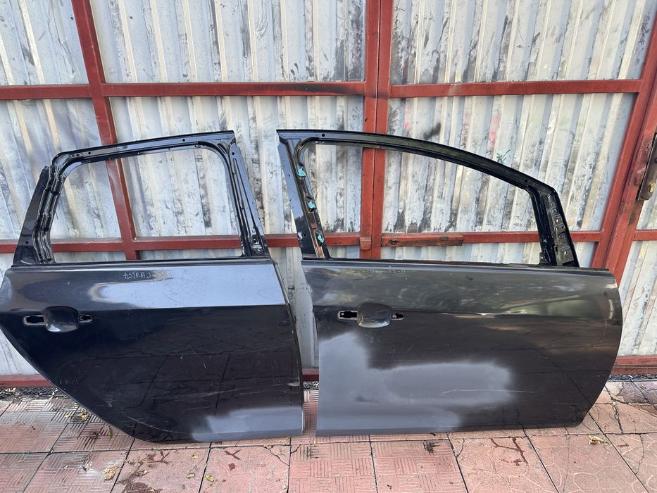 Usa dreapta fata Opel Astra J 2013/2014/3015/2016/2017/2018
