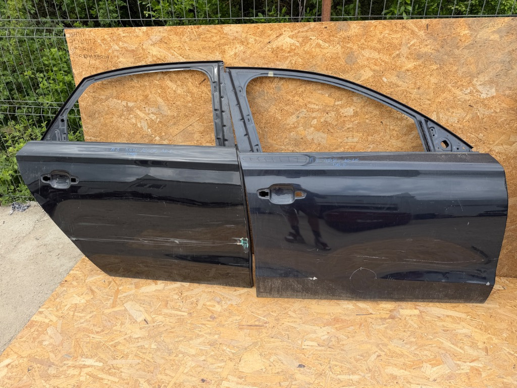 Usa dreapta fata / usa dreapta spate Audi A8 D4 4H LONG EDITION 2010/2011/2012/2013/2014/2015/2016/2017