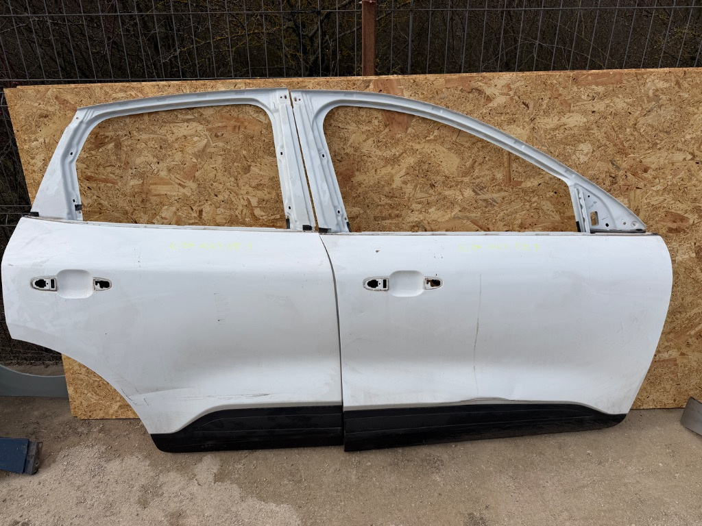 Usa dreapta fata / usa dreapta spate + bandou Ford Kuga MK3 2019/2020/2021/2022/2023/2024