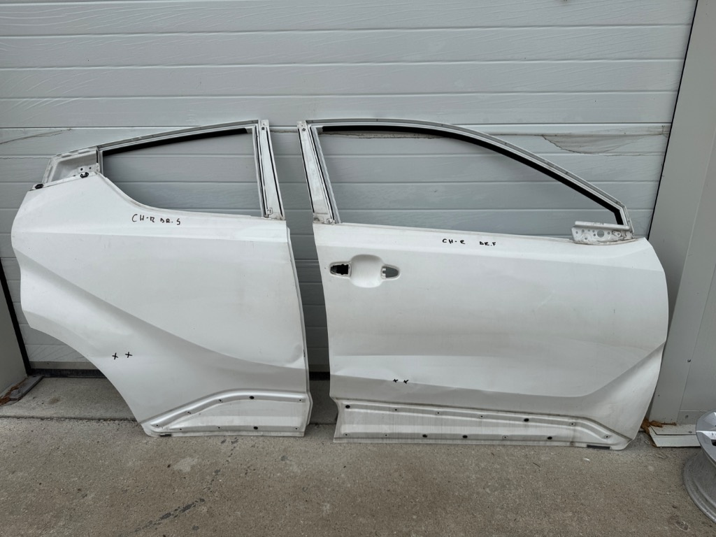 Usa dreapta fata / usa dreapta spate Toyota CHR C-HR 2017/2018/2019/2020/2021/2022/2023 Alba