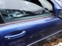 Usa fata dreapta culoare albastra ,Mercedes C-Class,an 2004-2007