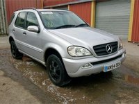 Usa Mercedes Benz ML270 CDI 2004 Cod Motor: 61296330311864 163 CP Culoare: Argintiu Caroserie: Masina de tere