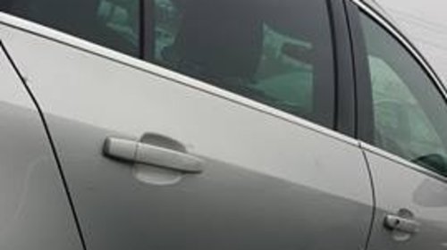 Usa Opel Insignia dreapta spate break/ carava