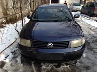 Usa stanga dreapta Vw Passat 1.8 benzina an 1999, albastra, dezmembrez