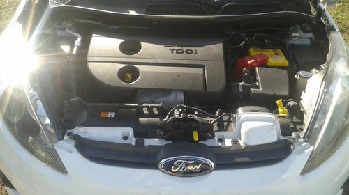 Usa stanga fata Ford Fiesta 2010 HATCHBACK 1.4 TDCI