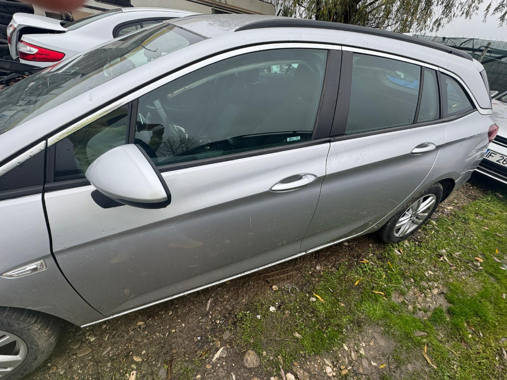 Usa Stanga Fata Opel Astra K Argintie