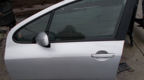 Usa stanga fata Peugeot 307, din 2005