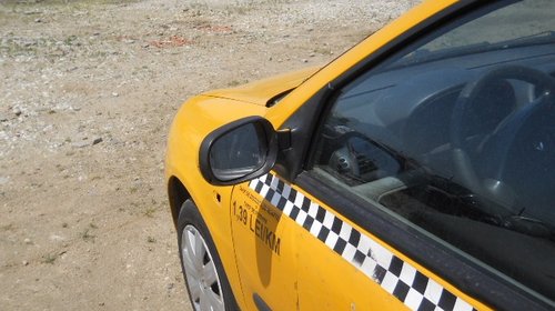 Usa stanga fata Renault Clio 1.5 dci