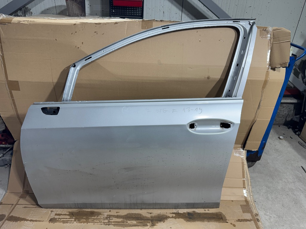 Usa stanga fata Volkswagen Golf 8 GRI HATCHBACK 2019/2020/2021/2022/2023/2024