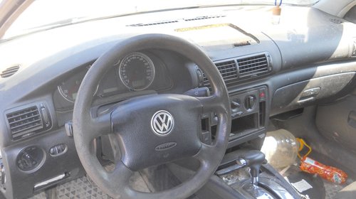 Usa stanga fata Volkswagen Passat B5 2003 variant 1.9